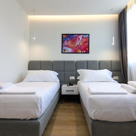 N Hotel City Center By Noshi ติรานา ภายนอก รูปภาพ