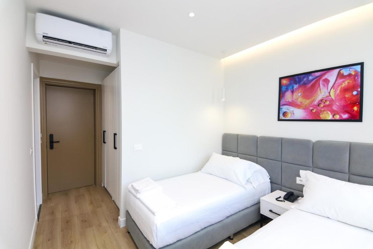 N Hotel City Center By Noshi ติรานา ภายนอก รูปภาพ