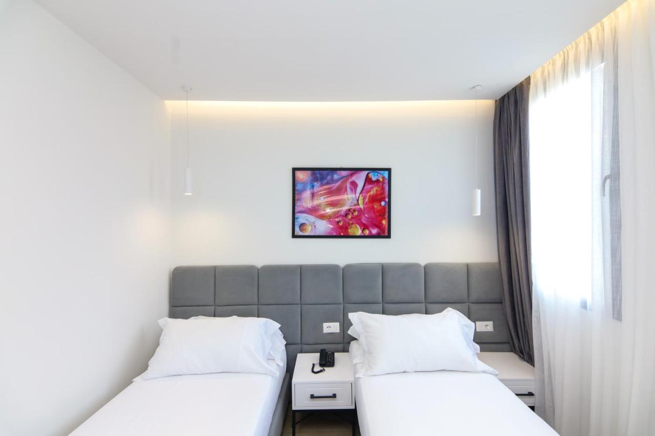 N Hotel City Center By Noshi ติรานา ภายนอก รูปภาพ