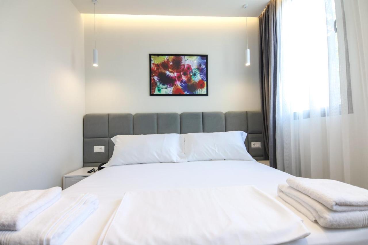 N Hotel City Center By Noshi ติรานา ภายนอก รูปภาพ