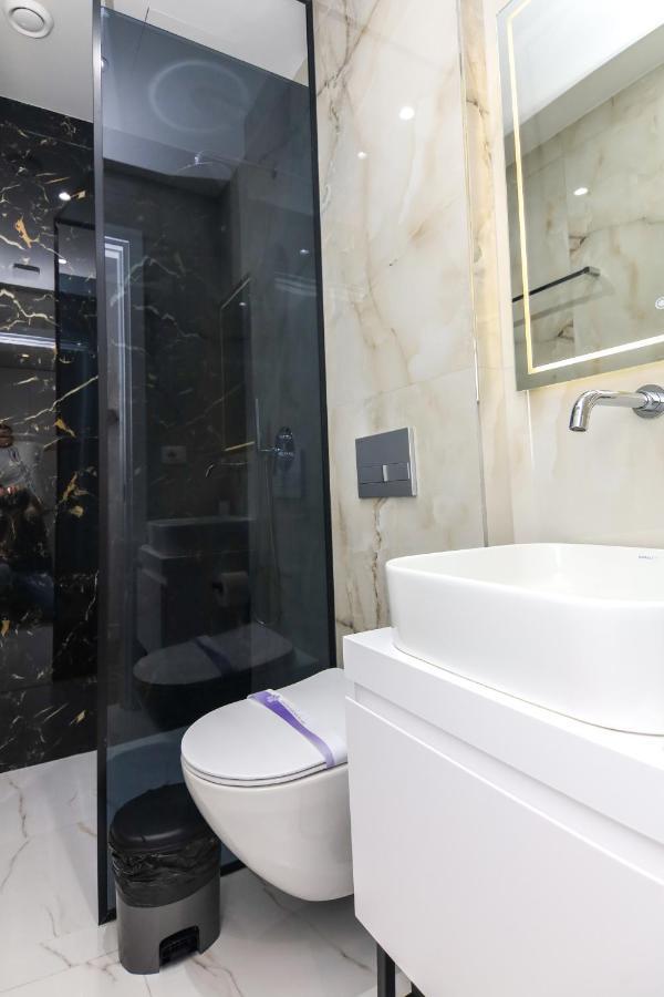N Hotel City Center By Noshi ติรานา ภายนอก รูปภาพ