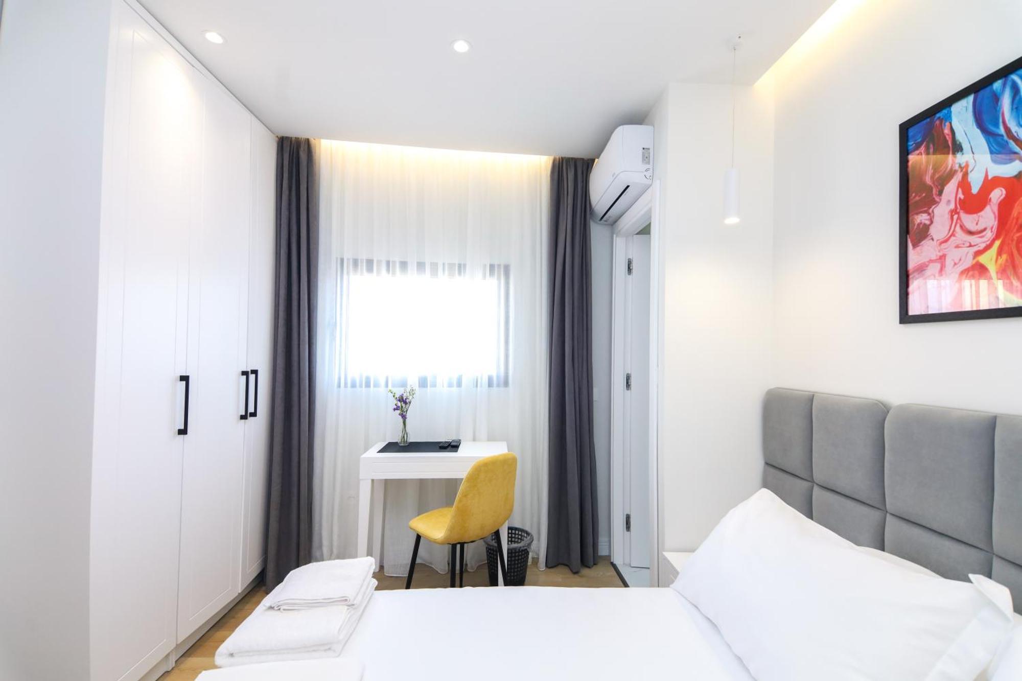 N Hotel City Center By Noshi ติรานา ภายนอก รูปภาพ