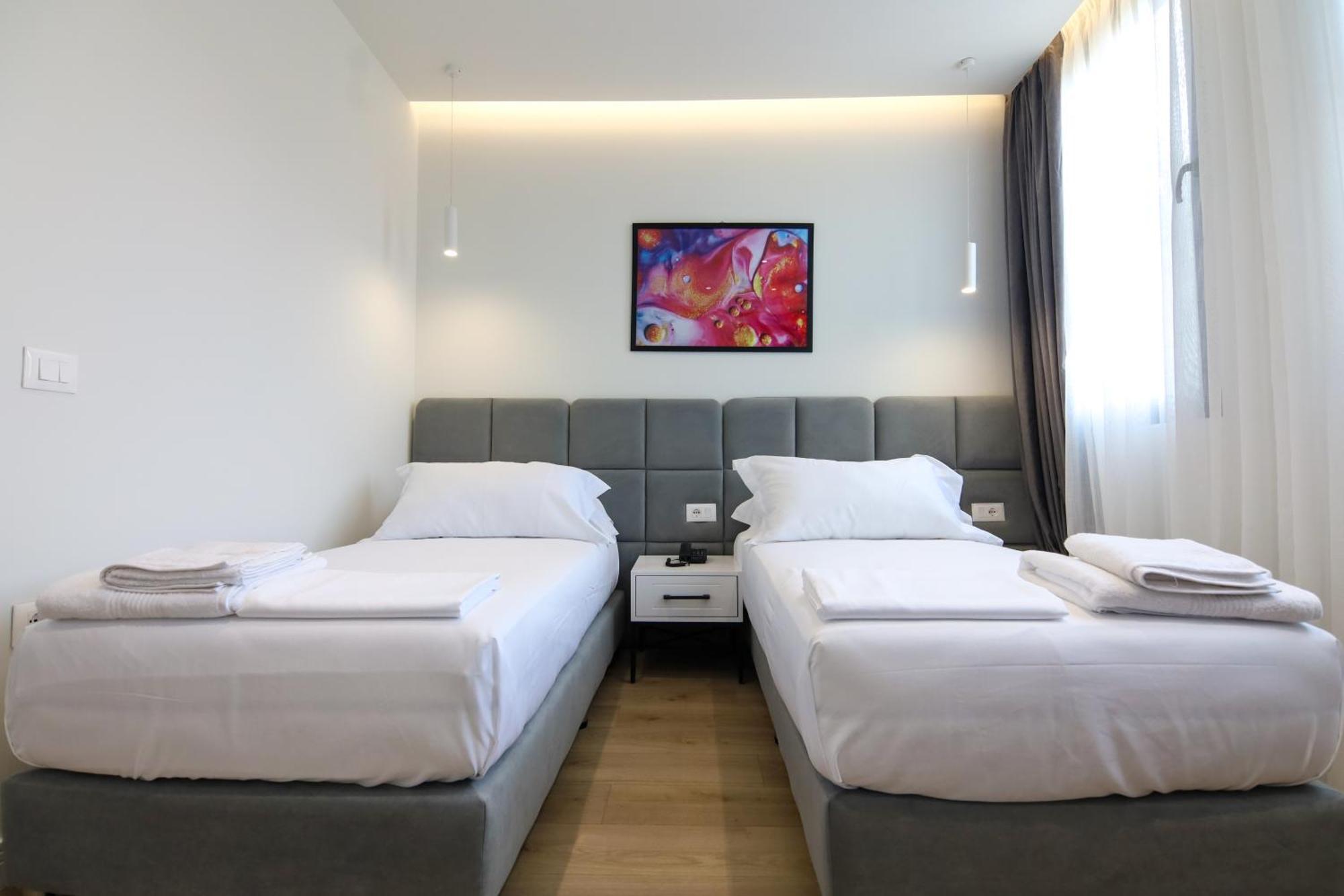 N Hotel City Center By Noshi ติรานา ภายนอก รูปภาพ