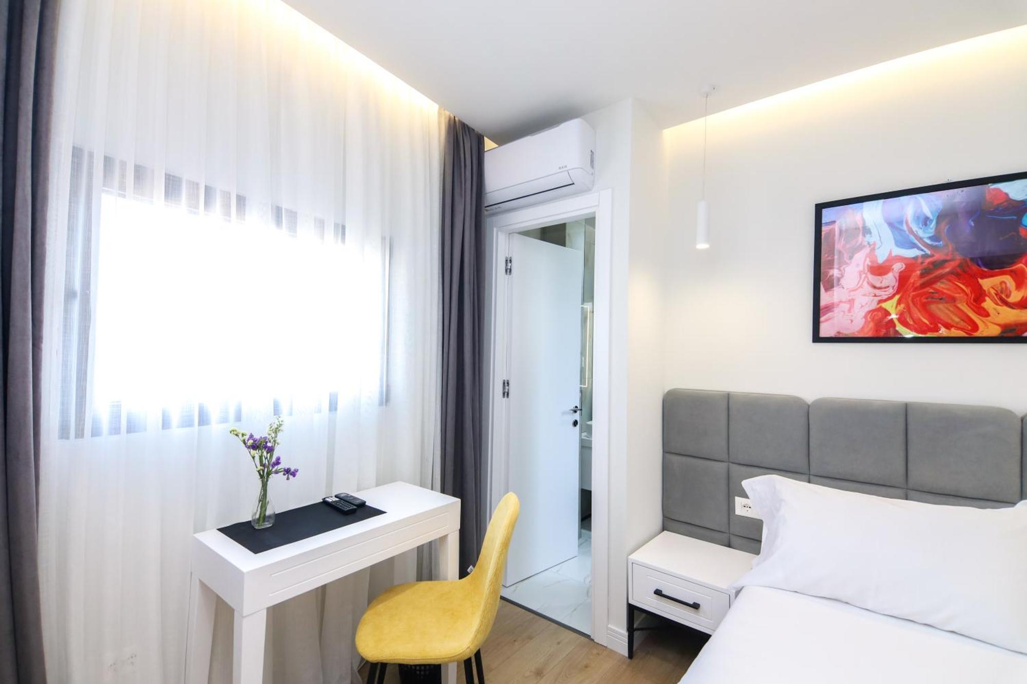 N Hotel City Center By Noshi ติรานา ภายนอก รูปภาพ